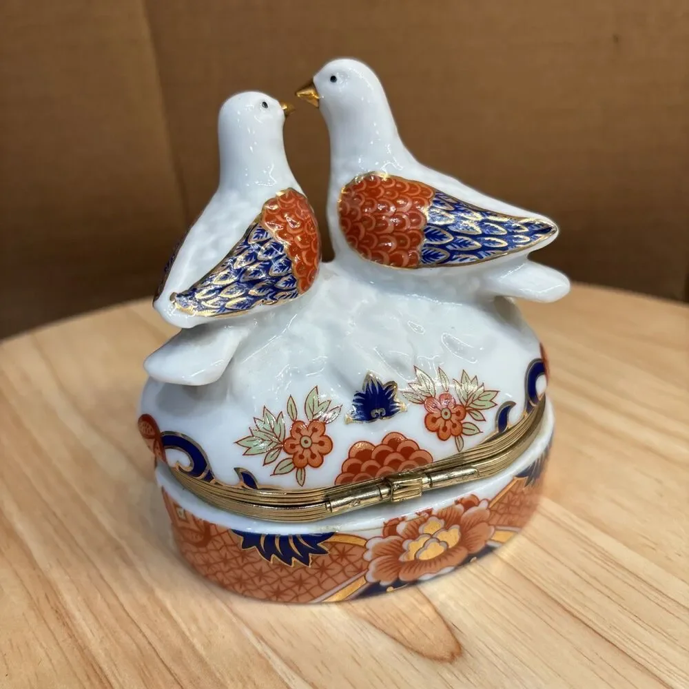 VTG Andrea by Sadek Imari Dove Love Birds Porcelain/hinged  Trinket Box